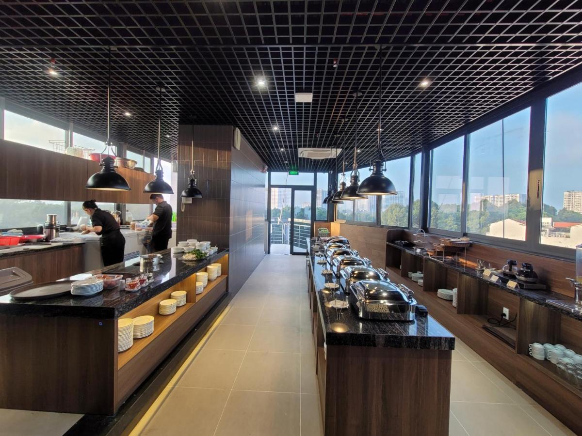 Thanh Long Hotel - Bach Dang Ho Chi Minh City Exterior photo