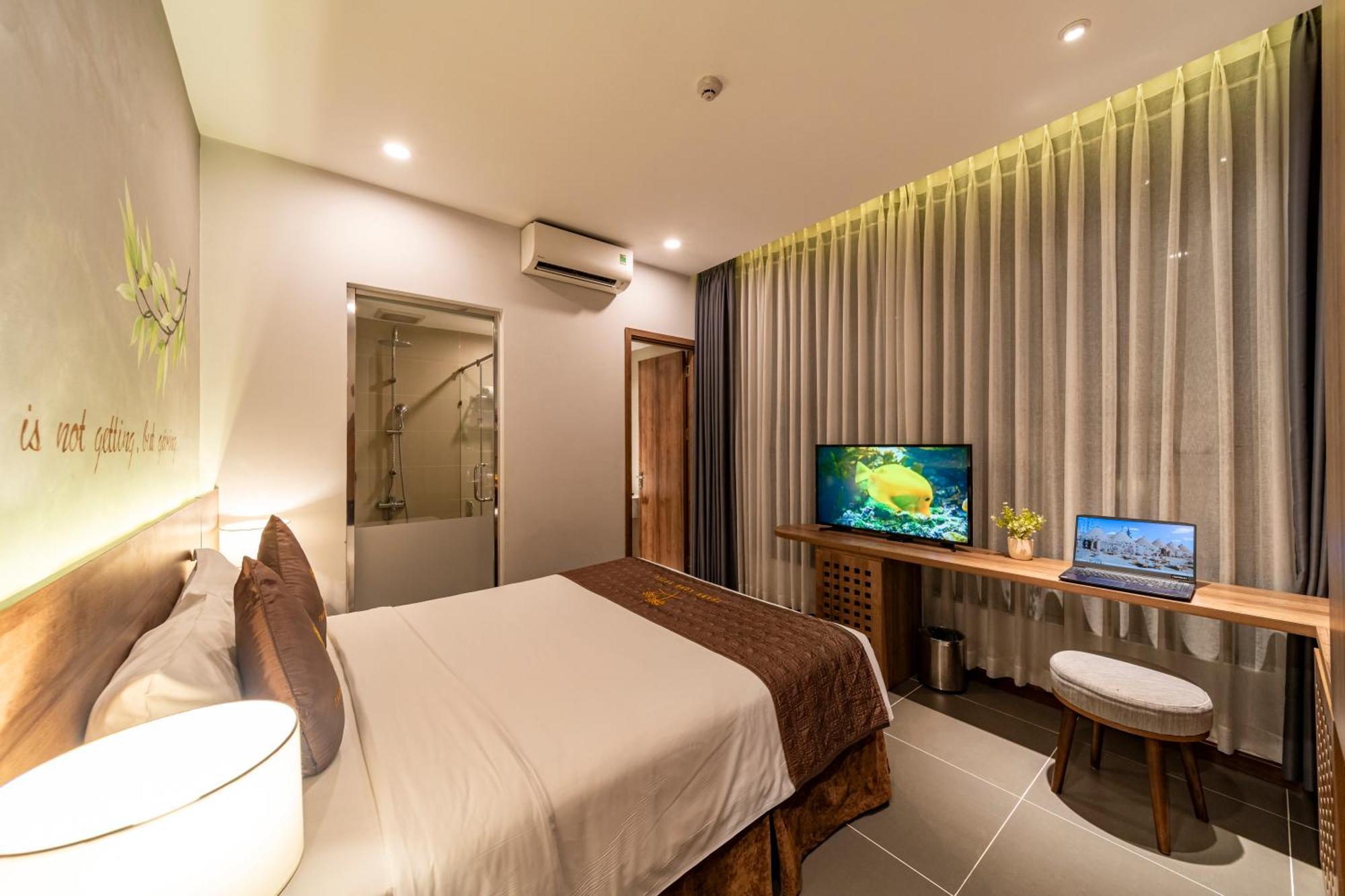 Thanh Long Hotel - Bach Dang Ho Chi Minh City Exterior photo