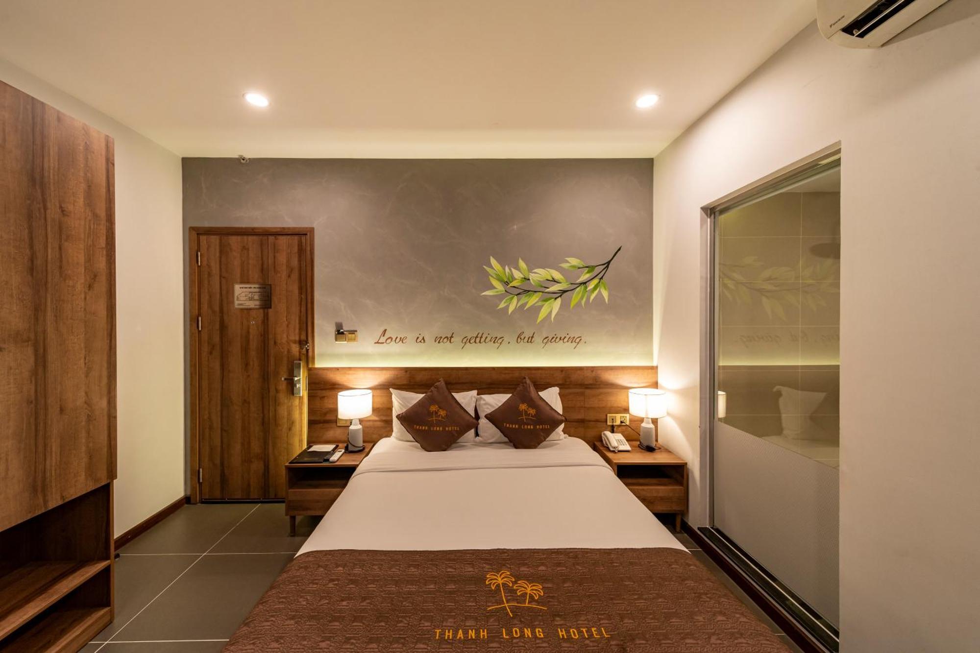 Thanh Long Hotel - Bach Dang Ho Chi Minh City Exterior photo
