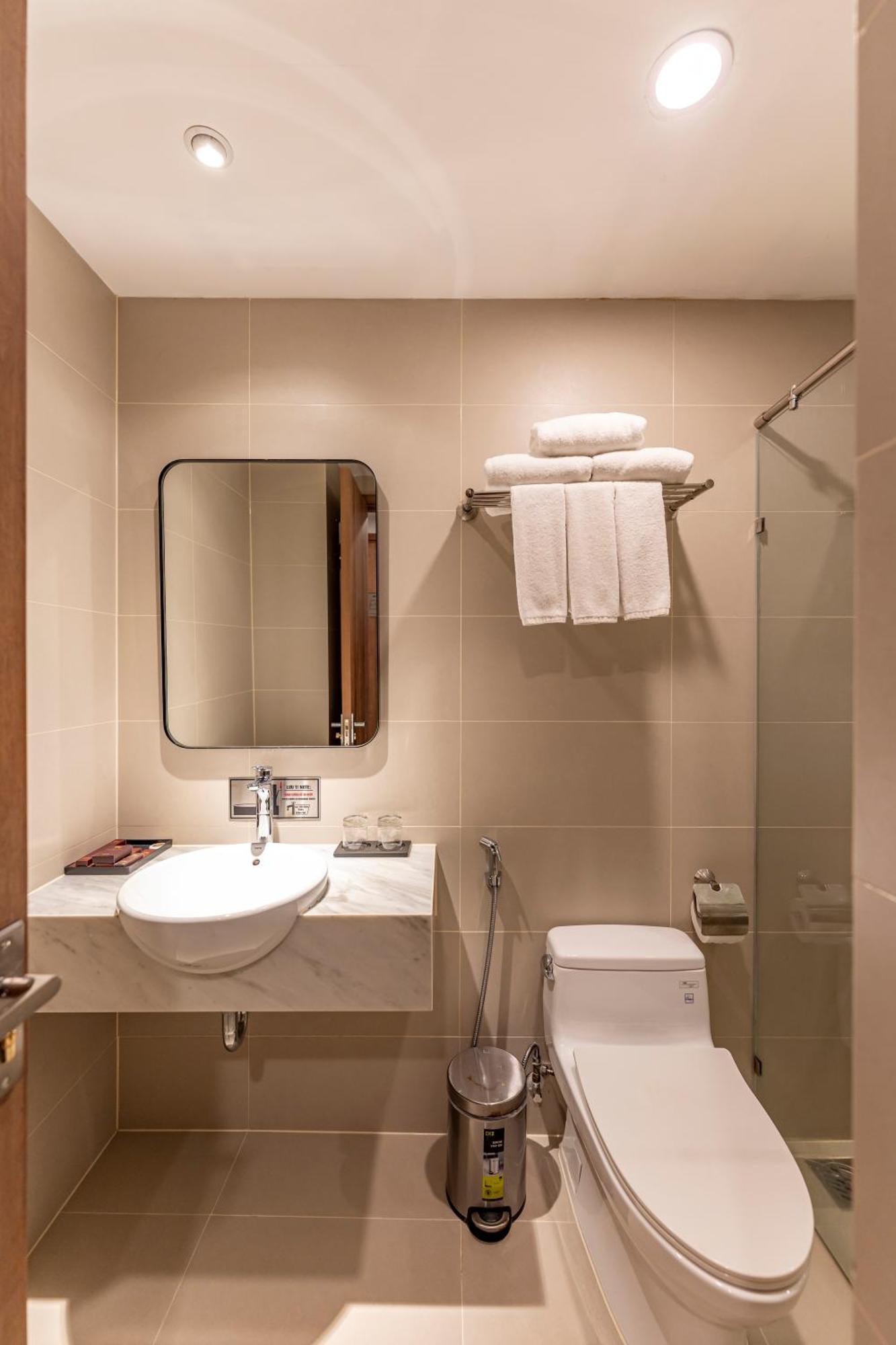 Thanh Long Hotel - Bach Dang Ho Chi Minh City Exterior photo